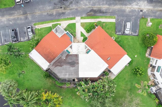 385 NW 36th Ave, Deerfield Beach, FL 33442