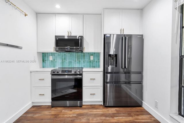 385 NW 36th Ave, Deerfield Beach, FL 33442