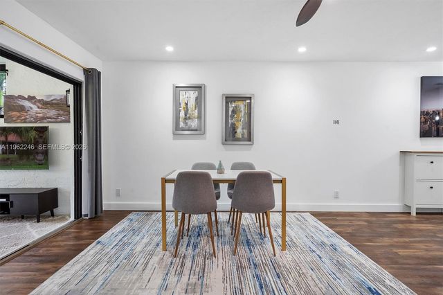 385 NW 36th Ave, Deerfield Beach, FL 33442