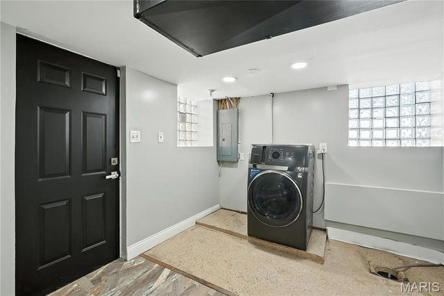 4892 Anderson Avenue, St Louis, MO 63115