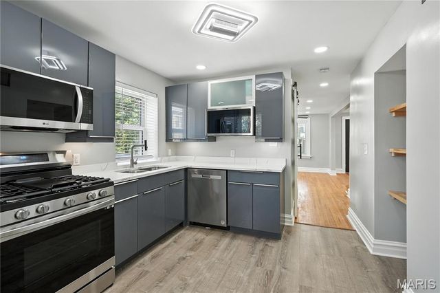 4892 Anderson Avenue, St Louis, MO 63115