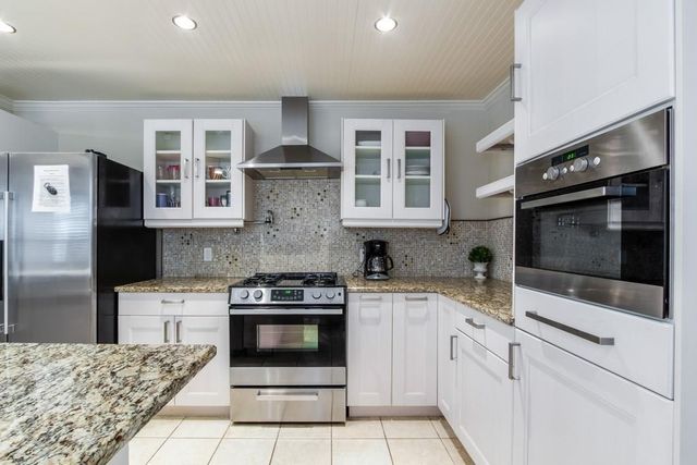2404 Thornton Dr RD, Austin, TX 78704