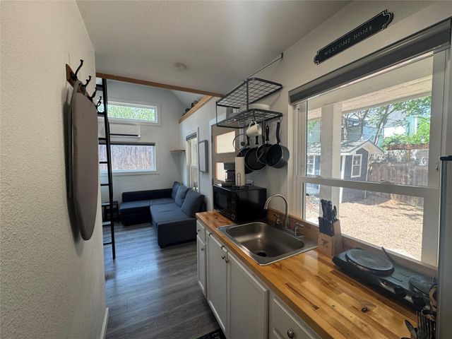 2404 Thornton Dr RD, Austin, TX 78704