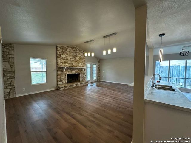 7410 Oak Marsh, Live Oak, TX 78233