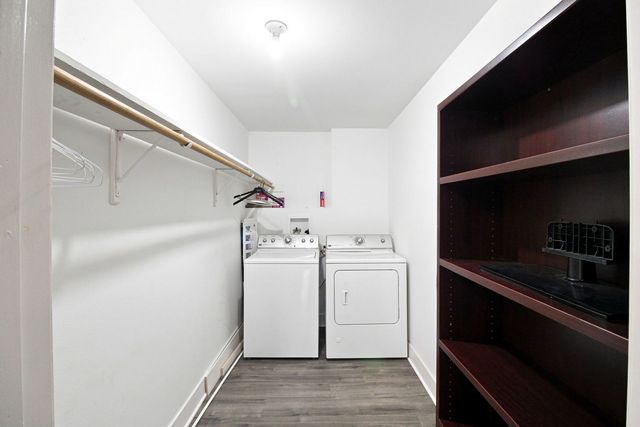 9986 S 84th Terrace 103, Palos Hills, IL 60465