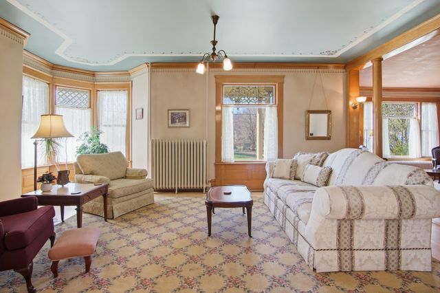 435 Jefferson Street, Eau Claire, WI 54701