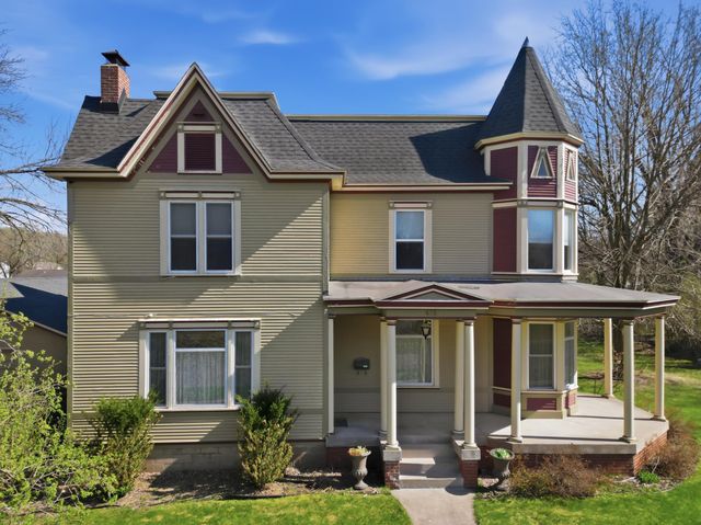 435 Jefferson Street, Eau Claire, WI 54701
