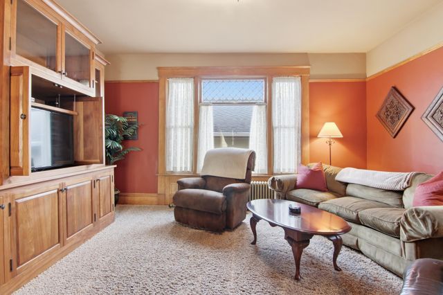 435 Jefferson Street, Eau Claire, WI 54701