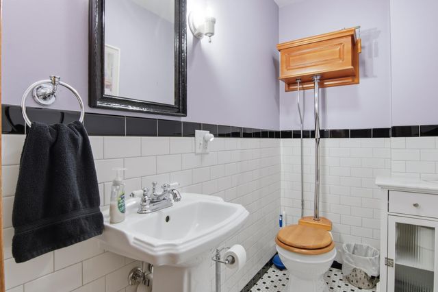 435 Jefferson Street, Eau Claire, WI 54701