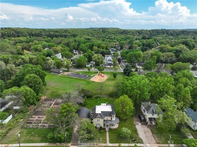 435 Jefferson Street, Eau Claire, WI 54701