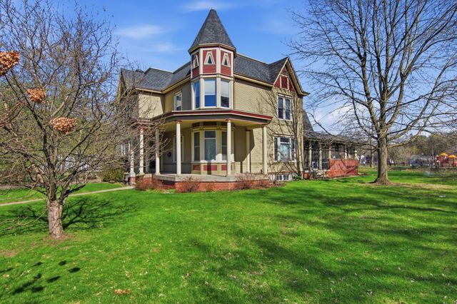 435 Jefferson Street, Eau Claire, WI 54701