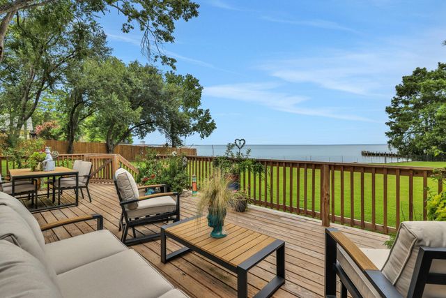 220 Harbor Run Drive, Coldspring, TX 77331