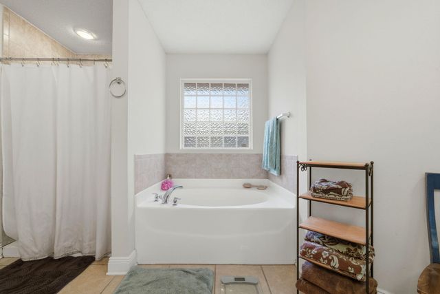 7599 Brewster Street, Navarre, FL 32566