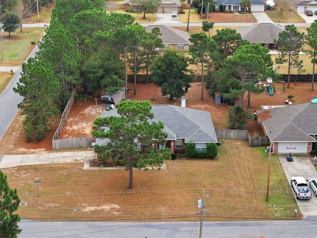 7599 Brewster Street, Navarre, FL 32566