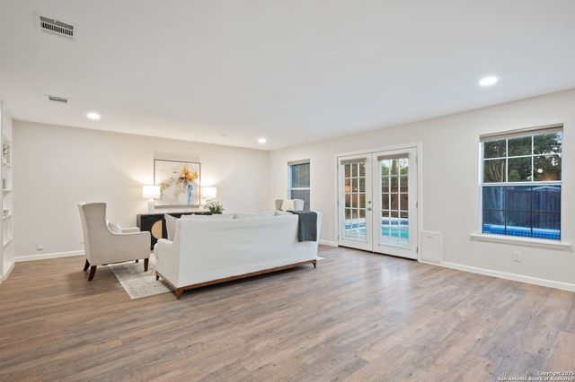 929 Morningside, Terrell Hills, TX 78209