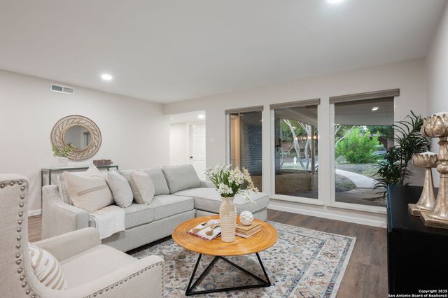 929 Morningside, Terrell Hills, TX 78209
