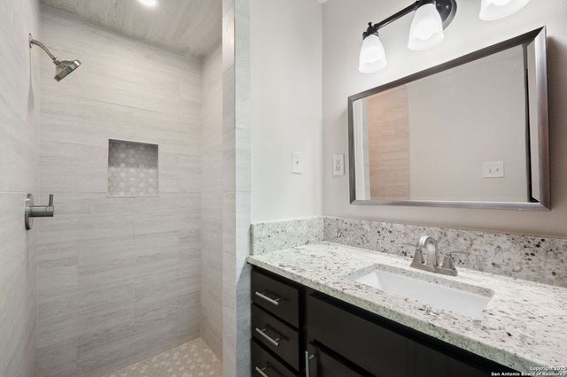 929 Morningside, Terrell Hills, TX 78209