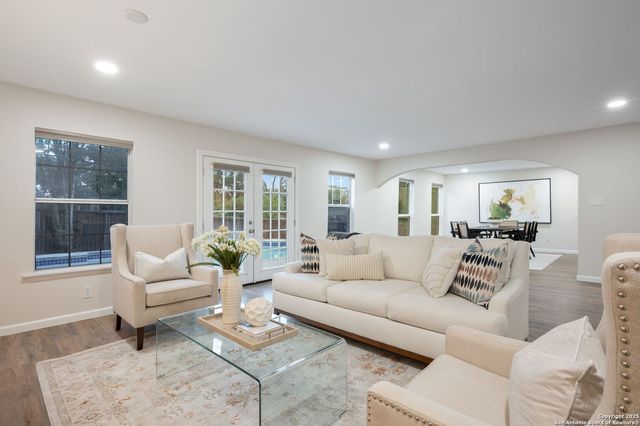 929 Morningside, Terrell Hills, TX 78209