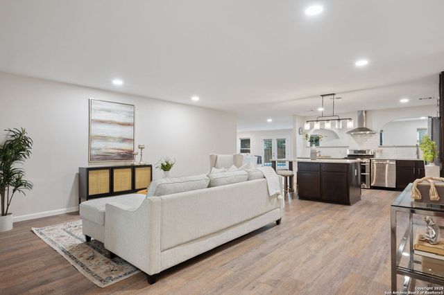 929 Morningside, Terrell Hills, TX 78209