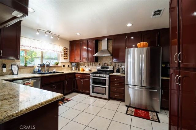 18303 Westlawn Street, Hesperia, CA 92345