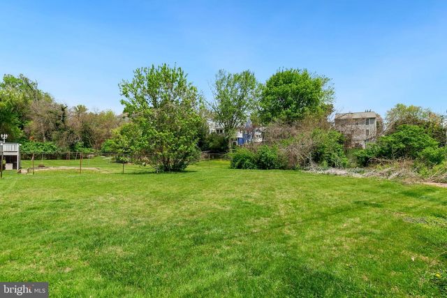 302 HIGHLAND AVE, Rockville, MD 20850