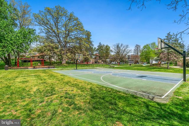 302 HIGHLAND AVE, Rockville, MD 20850