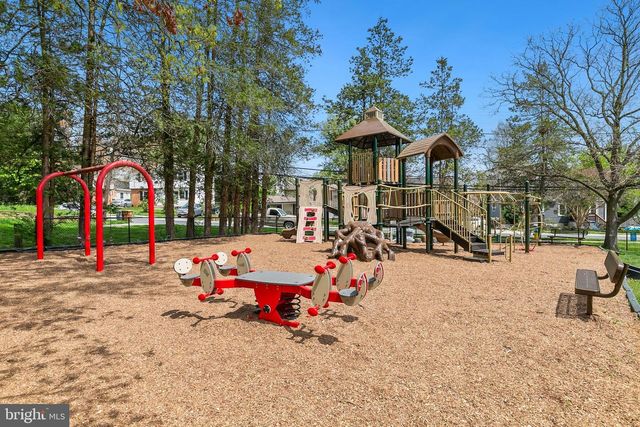 302 HIGHLAND AVE, Rockville, MD 20850