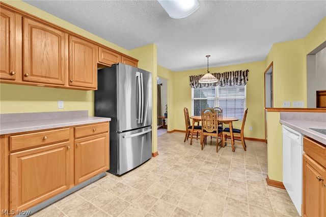 7596 Willow Woods Drive, North Olmsted, OH 44070