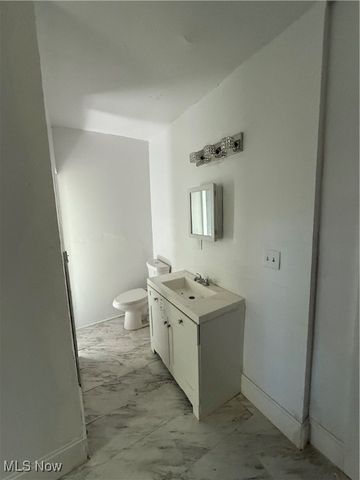 735 Parkwood Drive, Cleveland, OH 44108