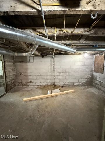 735 Parkwood Drive, Cleveland, OH 44108