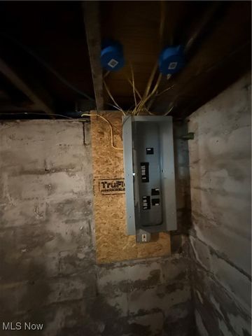 735 Parkwood Drive, Cleveland, OH 44108