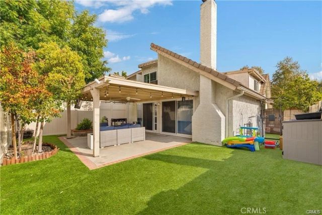 27065 Rio Prado Drive, Valencia, CA 91354