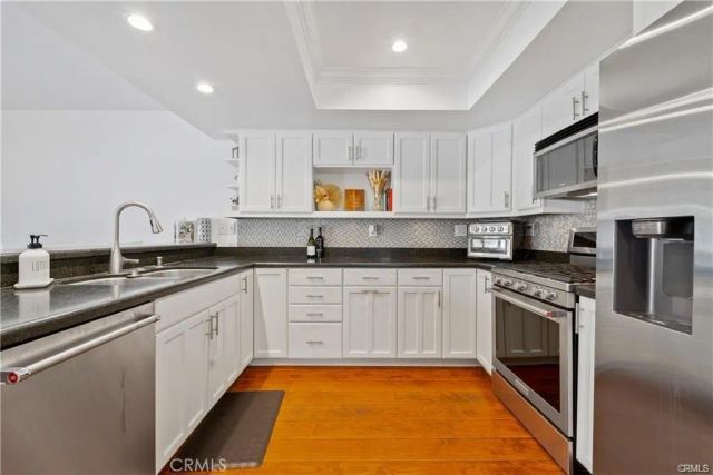 27065 Rio Prado Drive, Valencia, CA 91354