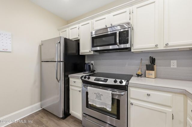 1800 THE GREENS Way 1603, Jacksonville Beach, FL 32250