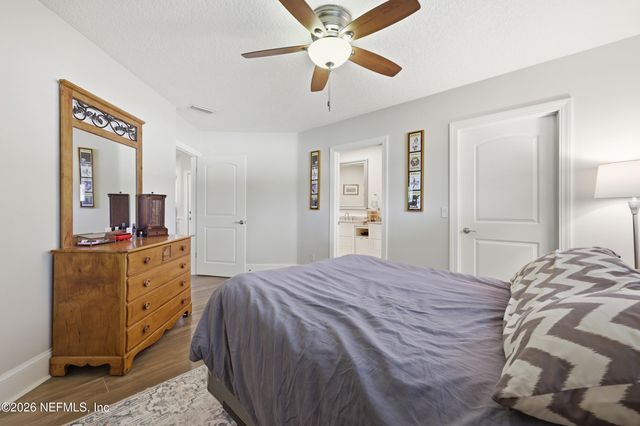 1800 THE GREENS Way 1603, Jacksonville Beach, FL 32250