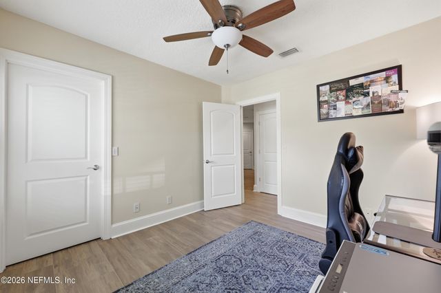 1800 THE GREENS Way 1603, Jacksonville Beach, FL 32250