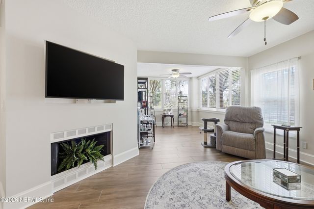 1800 THE GREENS Way 1603, Jacksonville Beach, FL 32250