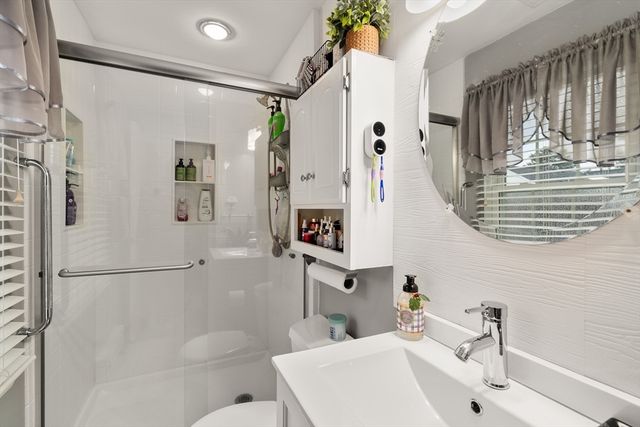 55 Brian Dr G, Stoughton, MA 02072