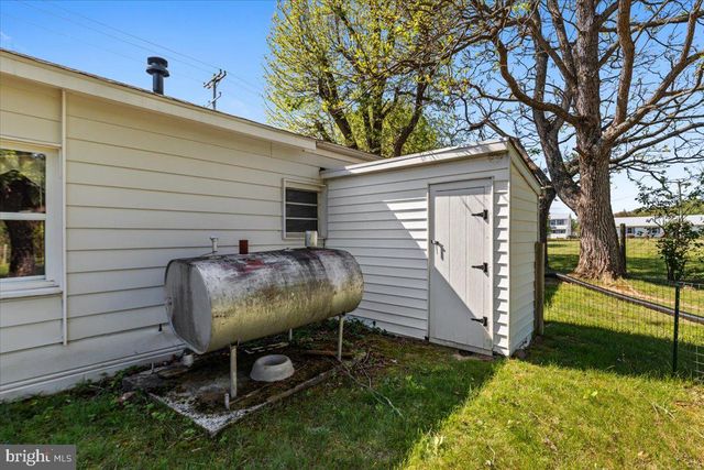 500 S HAYFIELD RD, Winchester, VA 22602