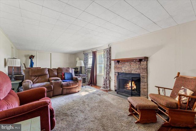 500 S HAYFIELD RD, Winchester, VA 22602