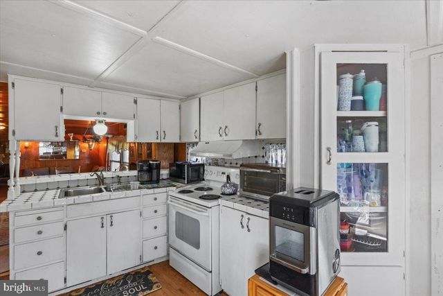 500 S HAYFIELD RD, Winchester, VA 22602