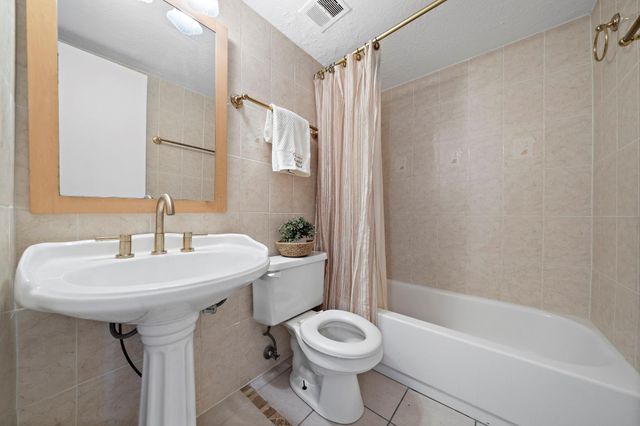 3224 Timmons Lane 135, Houston, TX 77027