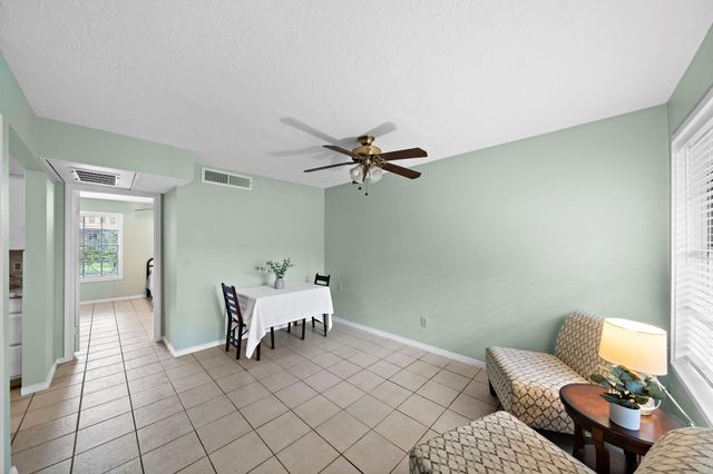 3224 Timmons Lane 135, Houston, TX 77027