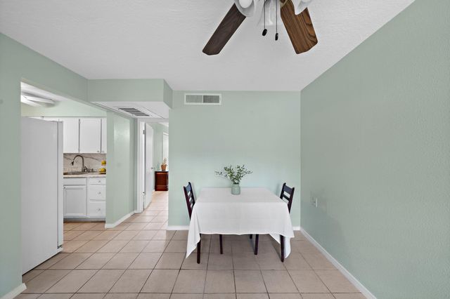 3224 Timmons Lane 135, Houston, TX 77027