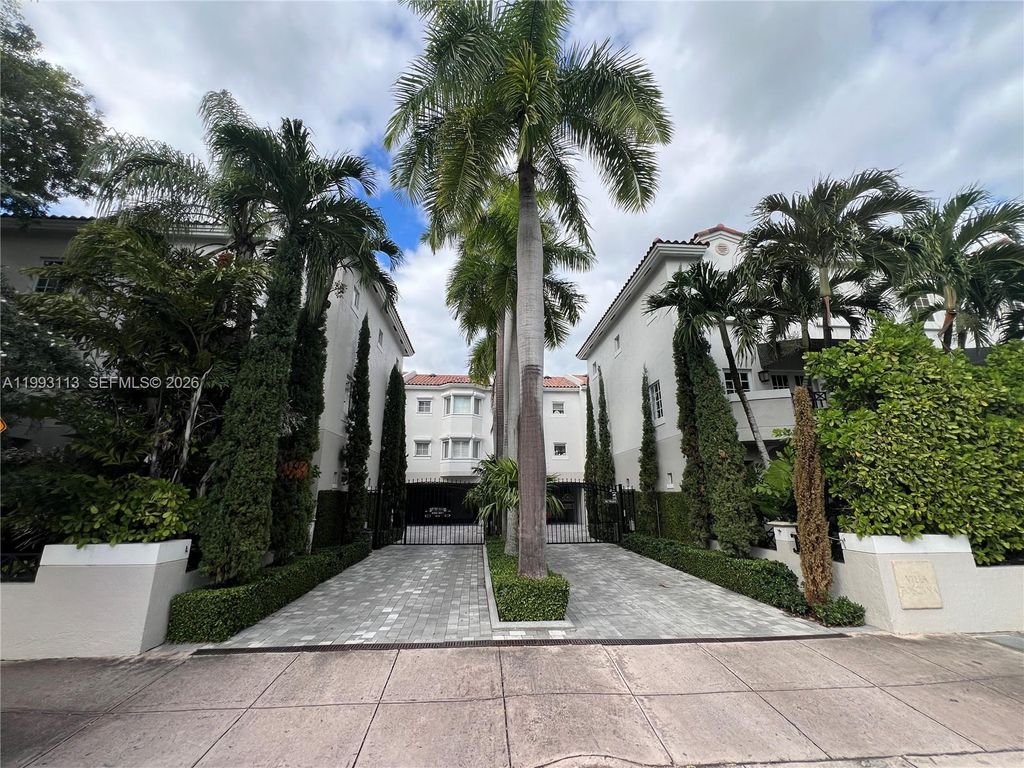 261 Navarre Ave A-4, Coral Gables, FL 33134