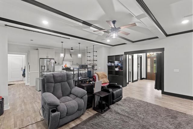 1625 National Road, Dothan, AL 36303