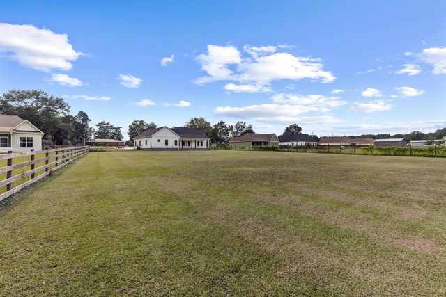 1625 National Road, Dothan, AL 36303