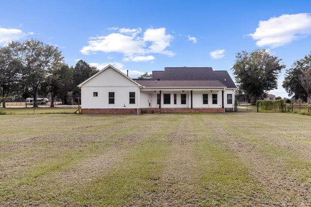 1625 National Road, Dothan, AL 36303