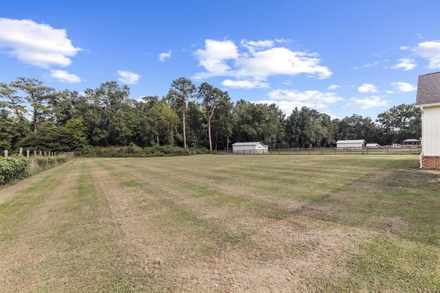 1625 National Road, Dothan, AL 36303