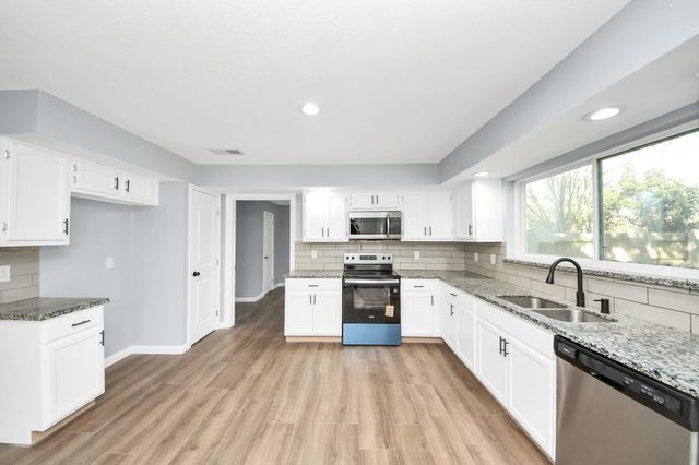 1806 Lacewing Lane, Houston, TX 77067